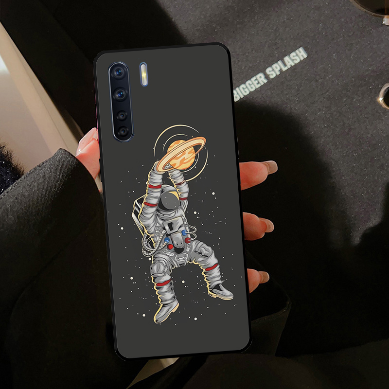 Funda de astronauta para fútbo - Oppo A78 reseña y precio
