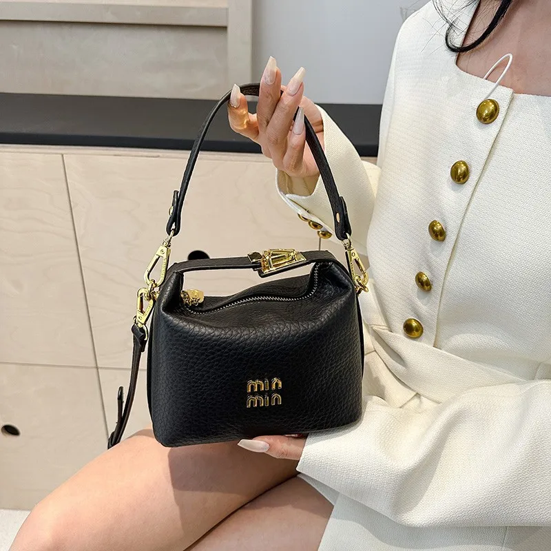 Bolso de Hombro de Cuero de Lu - Luxury Lifestyle Handbags reseña y precio